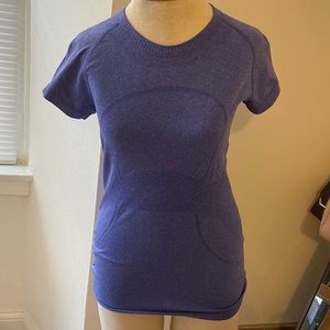 Lululemon Tee